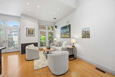 Photo 5 at 44 Castlefield Avenue, Eglinton, Toronto