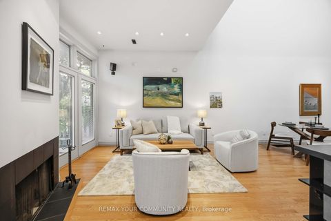 Photo 6 at 44 Castlefield Avenue, Eglinton, Toronto