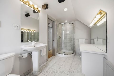 Photo 15 at 44 Castlefield Avenue, Eglinton, Toronto