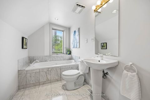 Photo 16 at 44 Castlefield Avenue, Eglinton, Toronto