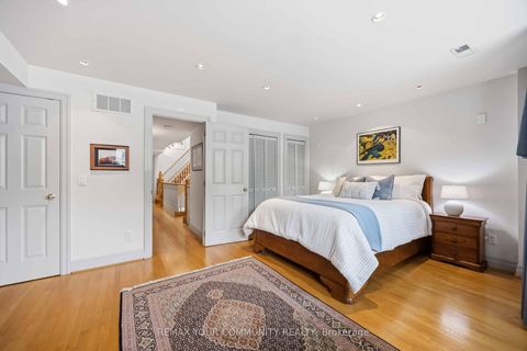Photo 18 at 44 Castlefield Avenue, Eglinton, Toronto
