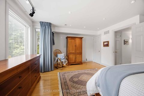 Photo 19 at 44 Castlefield Avenue, Eglinton, Toronto