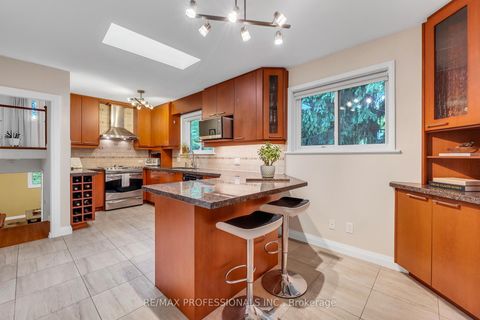 Photo 7 at 37 Sunplains Crescent, Markland Wood, Toronto