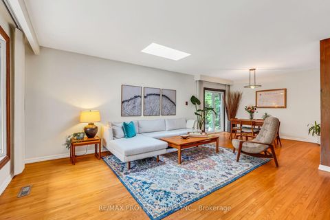 Photo 9 at 37 Sunplains Crescent, Markland Wood, Toronto