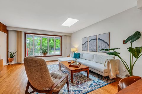 Photo 11 at 37 Sunplains Crescent, Markland Wood, Toronto