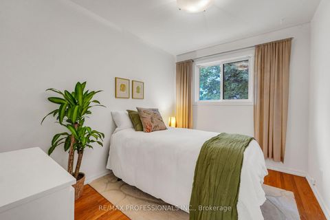 Photo 17 at 37 Sunplains Crescent, Markland Wood, Toronto