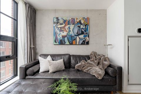 Photo 3 at 404 - 608 Richmond Street W, Waterfront Communities C1, Toronto