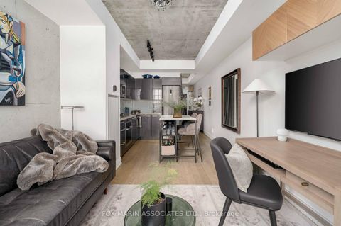 Photo 5 at 404 - 608 Richmond Street W, Waterfront Communities C1, Toronto