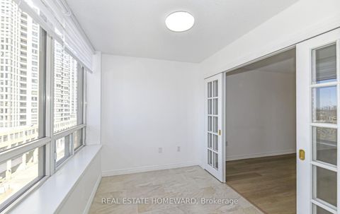Photo 13 at 916 - 88 Grandview Way, Willowdale East, Toronto