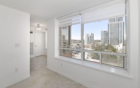 Photo 14 at 916 - 88 Grandview Way, Willowdale East, Toronto