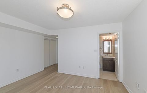 Photo 18 at 916 - 88 Grandview Way, Willowdale East, Toronto