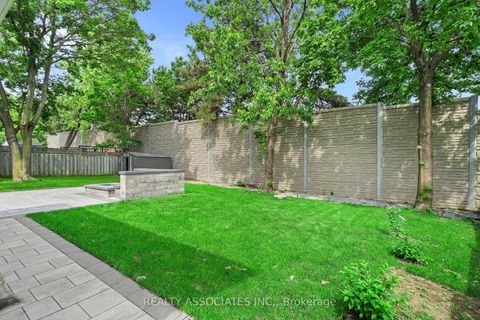 Photo 35 at 12 By Pass Court, Sullivan, Toronto