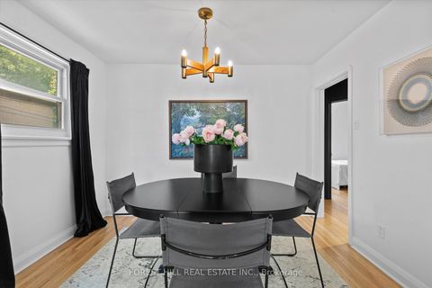 Photo 7 at 6 Barrett Road, Parkview, Toronto