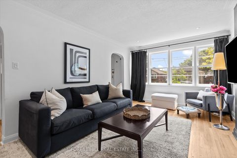 Photo 10 at 6 Barrett Road, Parkview, Toronto