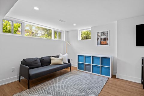 Photo 19 at 6 Barrett Road, Parkview, Toronto