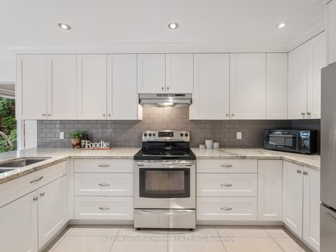 Photo 11 at 59 Zahavy Drive, Brownridge, Vaughan