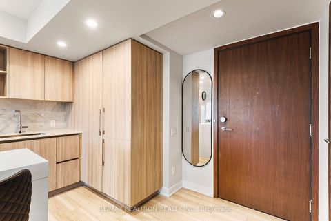 Photo 11 at 2508 - 17 Bathurst Street, Waterfront Communities C1, Toronto