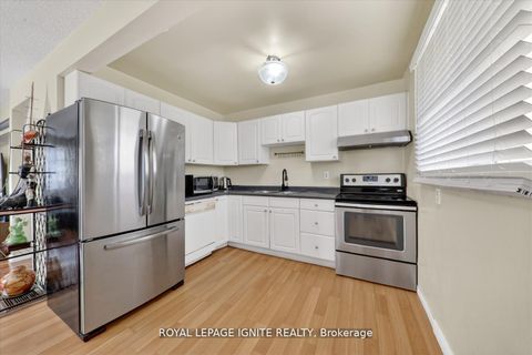 Photo 14 at 190 - 41 Collinsgrove Road, West Hill, Toronto