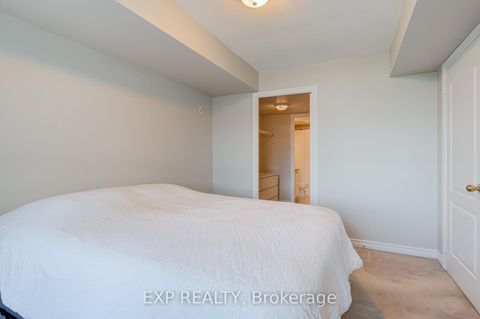 Photo 8 at 506 - 3840 Bathurst Street, Clanton Park, Toronto