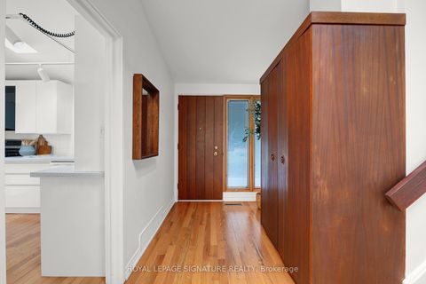 Photo 2 at 10 Oakley Boulevard, Bendale, Toronto