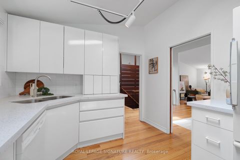 Photo 13 at 10 Oakley Boulevard, Bendale, Toronto