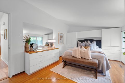 Photo 14 at 10 Oakley Boulevard, Bendale, Toronto