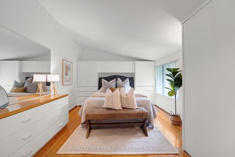 Photo 15 at 10 Oakley Boulevard, Bendale, Toronto