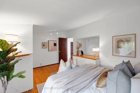 Photo 16 at 10 Oakley Boulevard, Bendale, Toronto