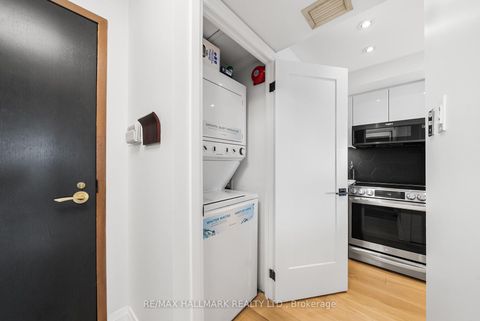 Photo 10 at 506 - 7 Broadway Avenue, Mount Pleasant West, Toronto