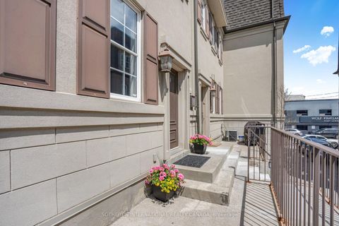 Photo 3 at 6 Tony Grande Lane, Forest Hill North, Toronto