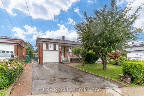 Photo 0 at 83 Green Bush Road, Newtonbrook West, Toronto