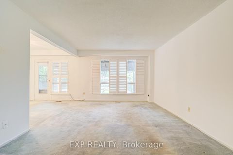 Photo 12 at 83 Green Bush Road, Newtonbrook West, Toronto