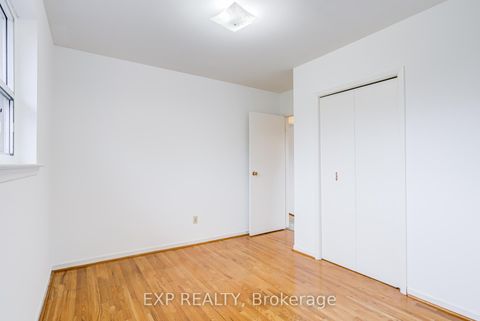 Photo 23 at 83 Green Bush Road, Newtonbrook West, Toronto
