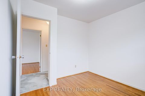 Photo 26 at 83 Green Bush Road, Newtonbrook West, Toronto