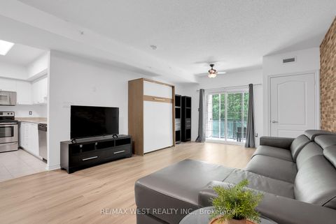 Photo 3 at 110 - 41 Ferndale Drive S, Ardagh, Barrie