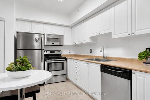 Photo 4 at 110 - 41 Ferndale Drive S, Ardagh, Barrie