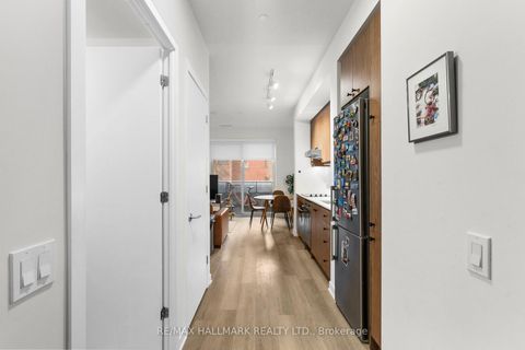 Photo 4 at 207 - 9 Tecumseth Street, Niagara, Toronto
