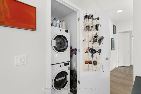 Photo 5 at 207 - 9 Tecumseth Street, Niagara, Toronto