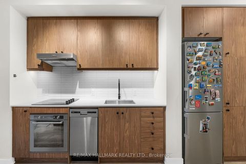 Photo 8 at 207 - 9 Tecumseth Street, Niagara, Toronto