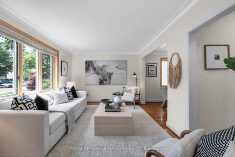 Photo 1 at 142 Divadale Drive, Leaside, Toronto