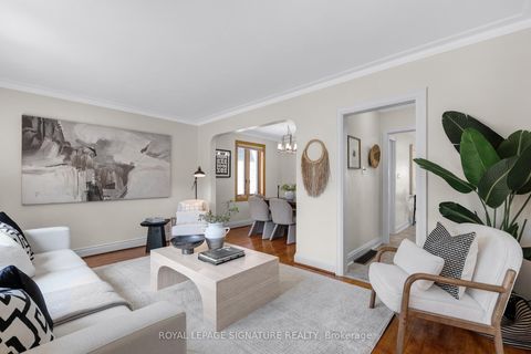 Photo 3 at 142 Divadale Drive, Leaside, Toronto