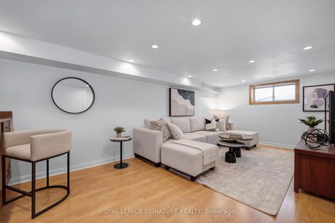 Photo 16 at 142 Divadale Drive, Leaside, Toronto