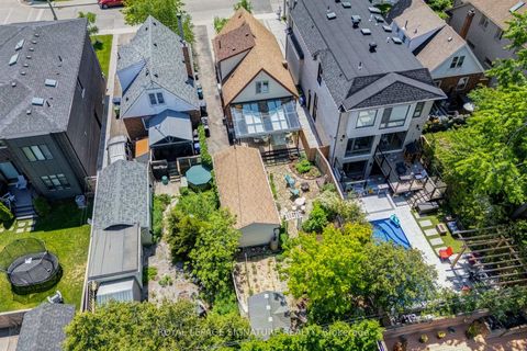 Photo 20 at 142 Divadale Drive, Leaside, Toronto