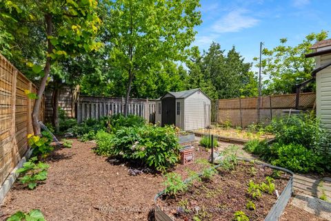 Photo 23 at 142 Divadale Drive, Leaside, Toronto