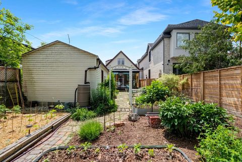 Photo 25 at 142 Divadale Drive, Leaside, Toronto