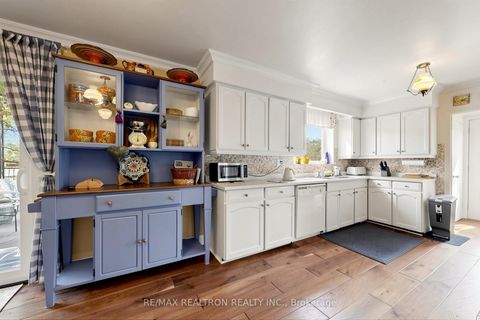 Photo 16 at 8 Cassandra Boulevard, Donalda, Toronto