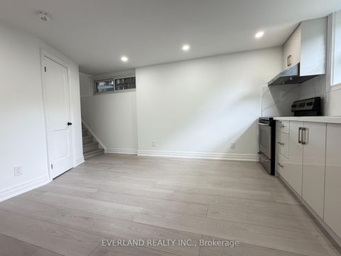 Photo 33 at 116 Sylvan Avenue, Scarborough Village, Toronto
