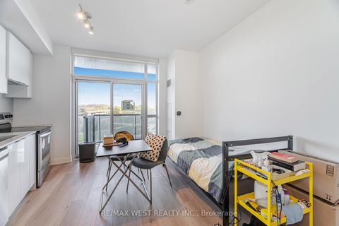Photo 10 at 218 - 60 George Butchart Drive, CFB, Toronto