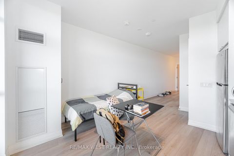 Photo 11 at 218 - 60 George Butchart Drive, CFB, Toronto