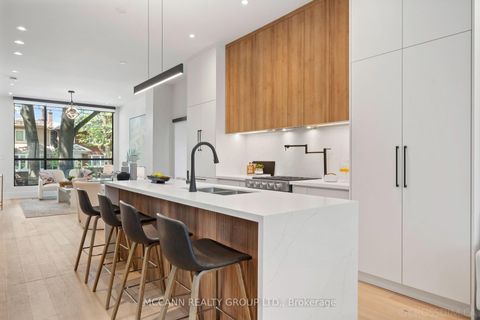 Photo 13 at 311 Wychwood Avenue, Cedarvale, Toronto